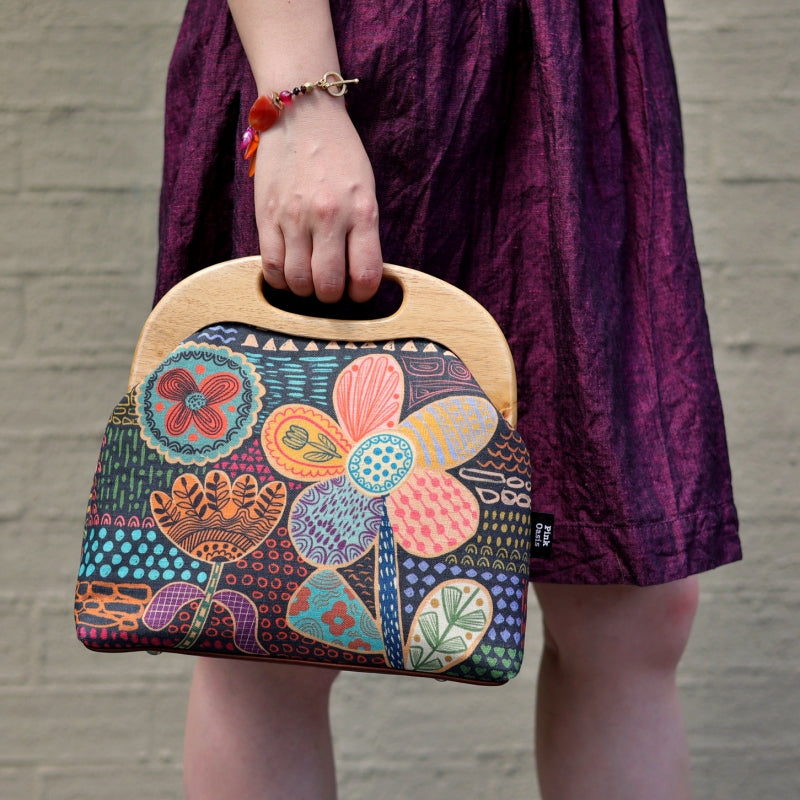 LAURA | large wood frame bags