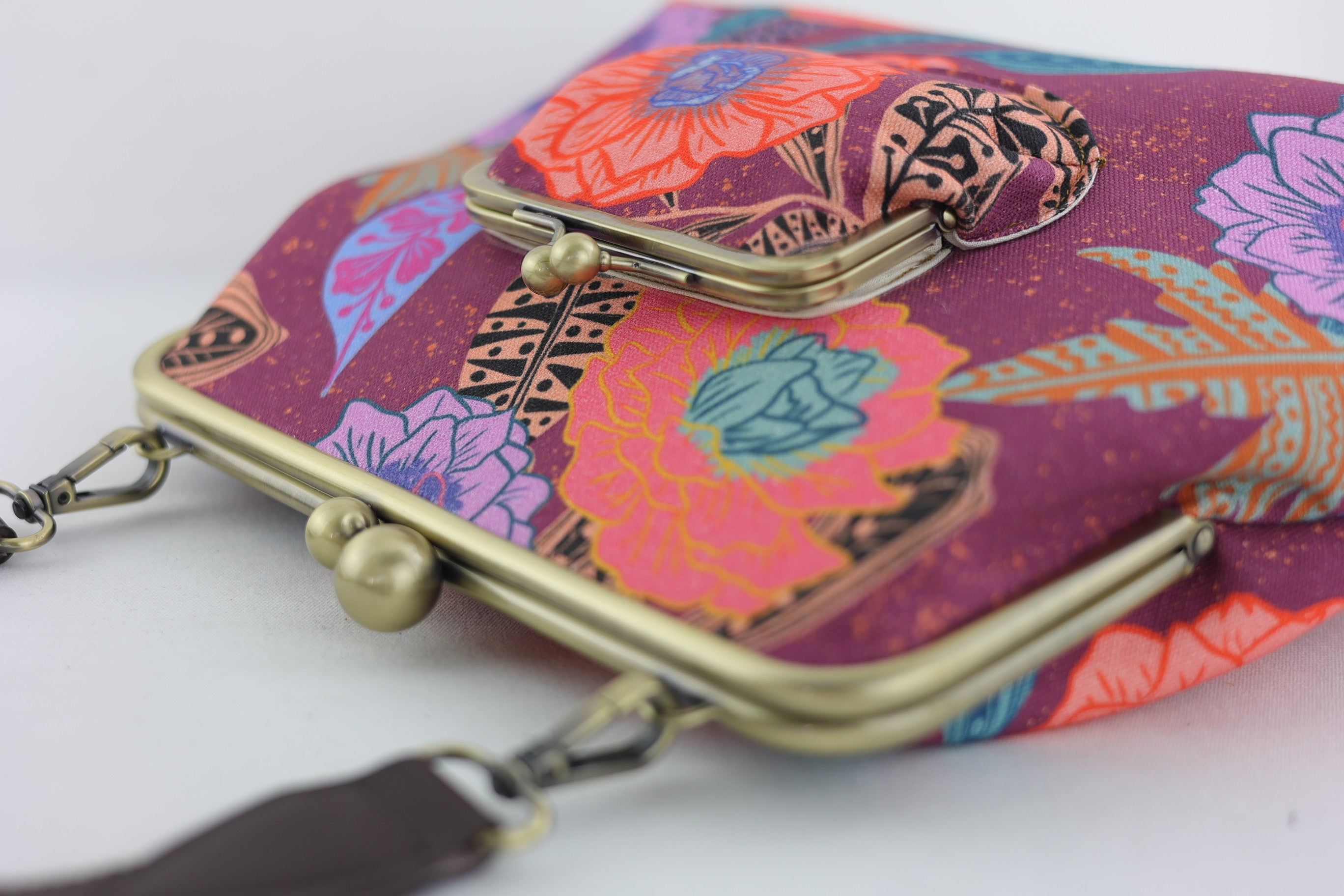 Geranium Flowers Handbag and Crossbody 2 Way Bag | PINK OASIS