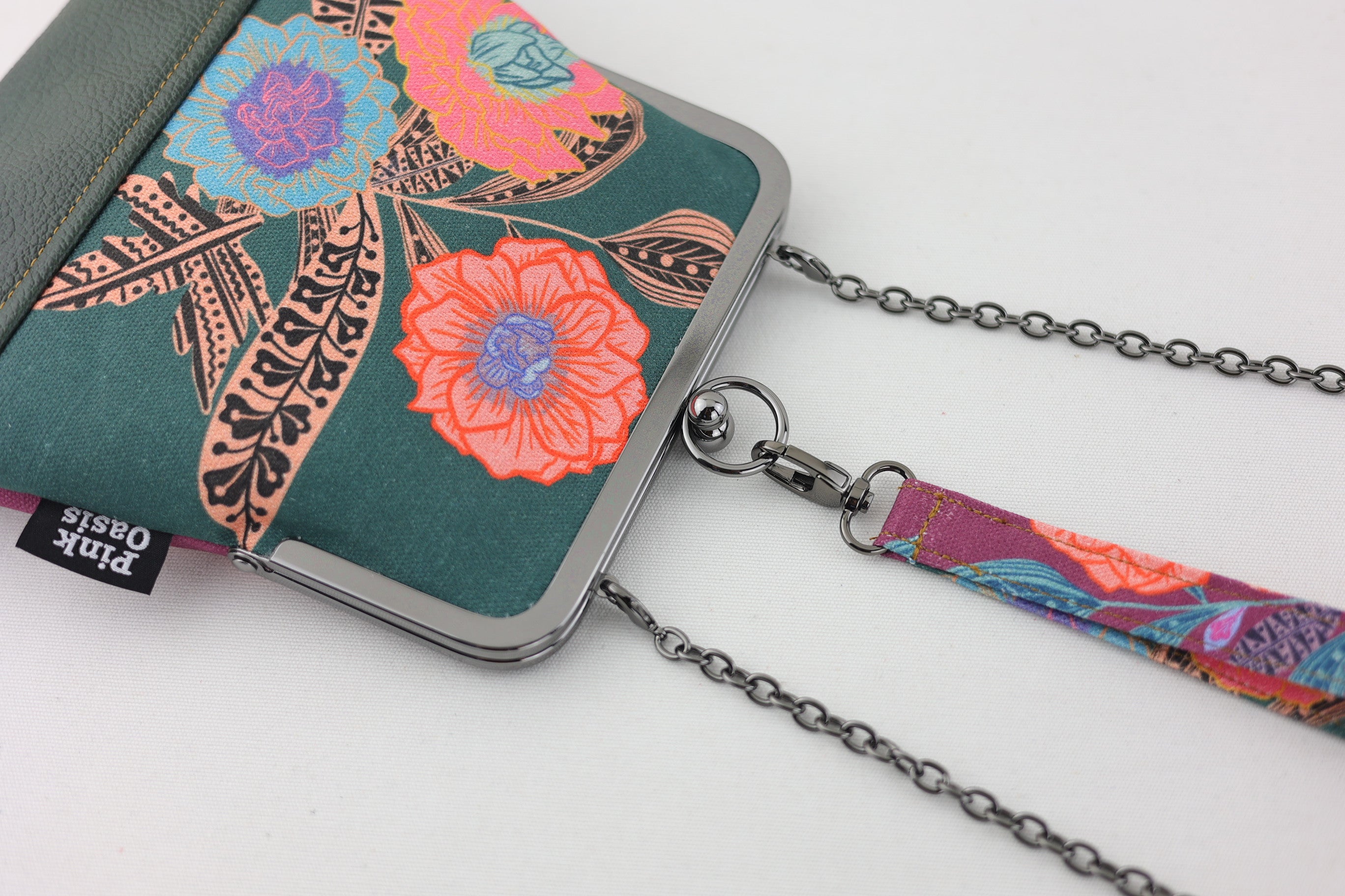 Geranium Wristlet