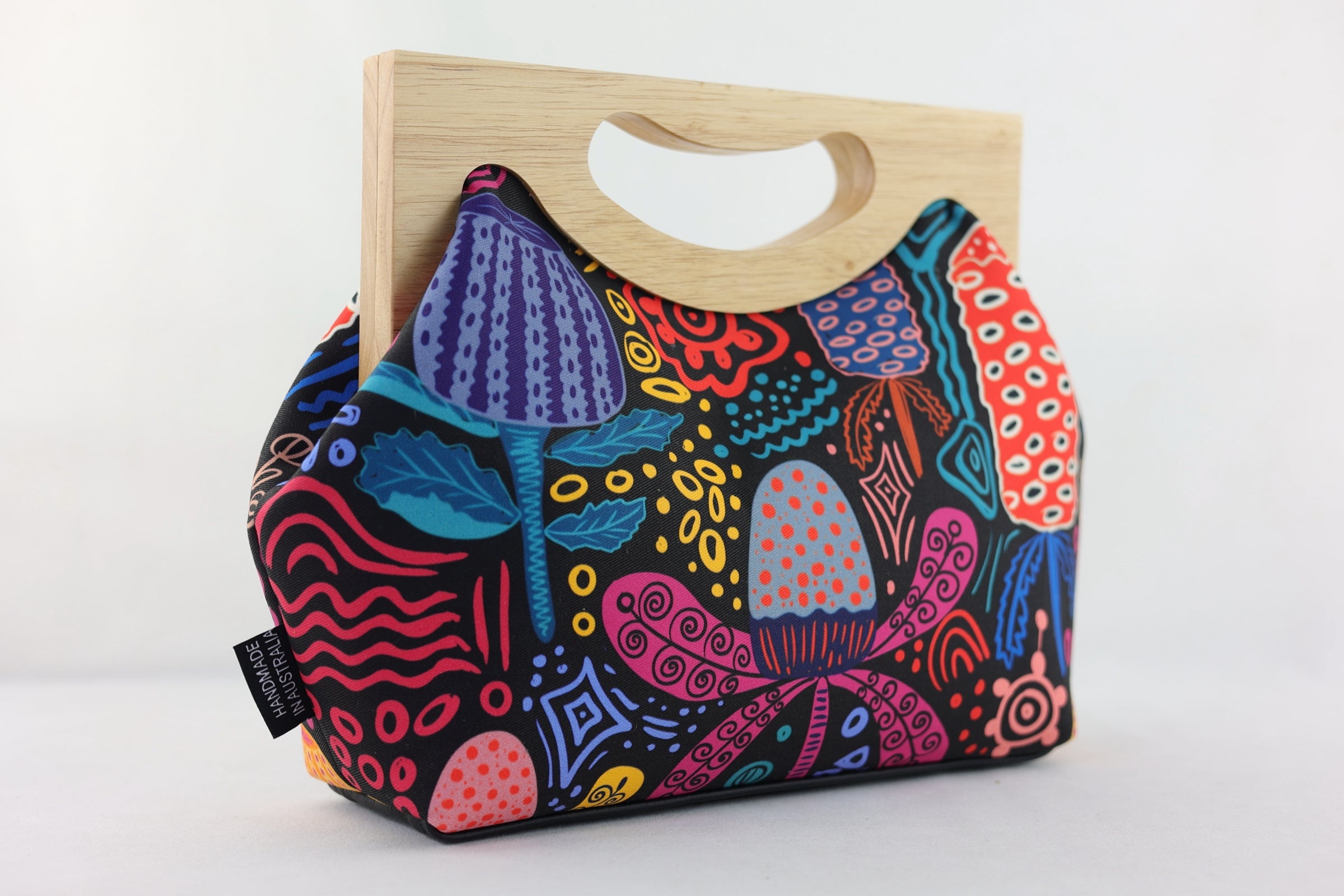Banksia Garden Medium Size Wood Frame Bag | PINK OASIS