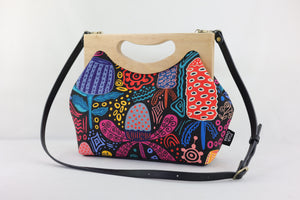 Banksia Garden Medium Size Wood Frame Bag | PINK OASIS