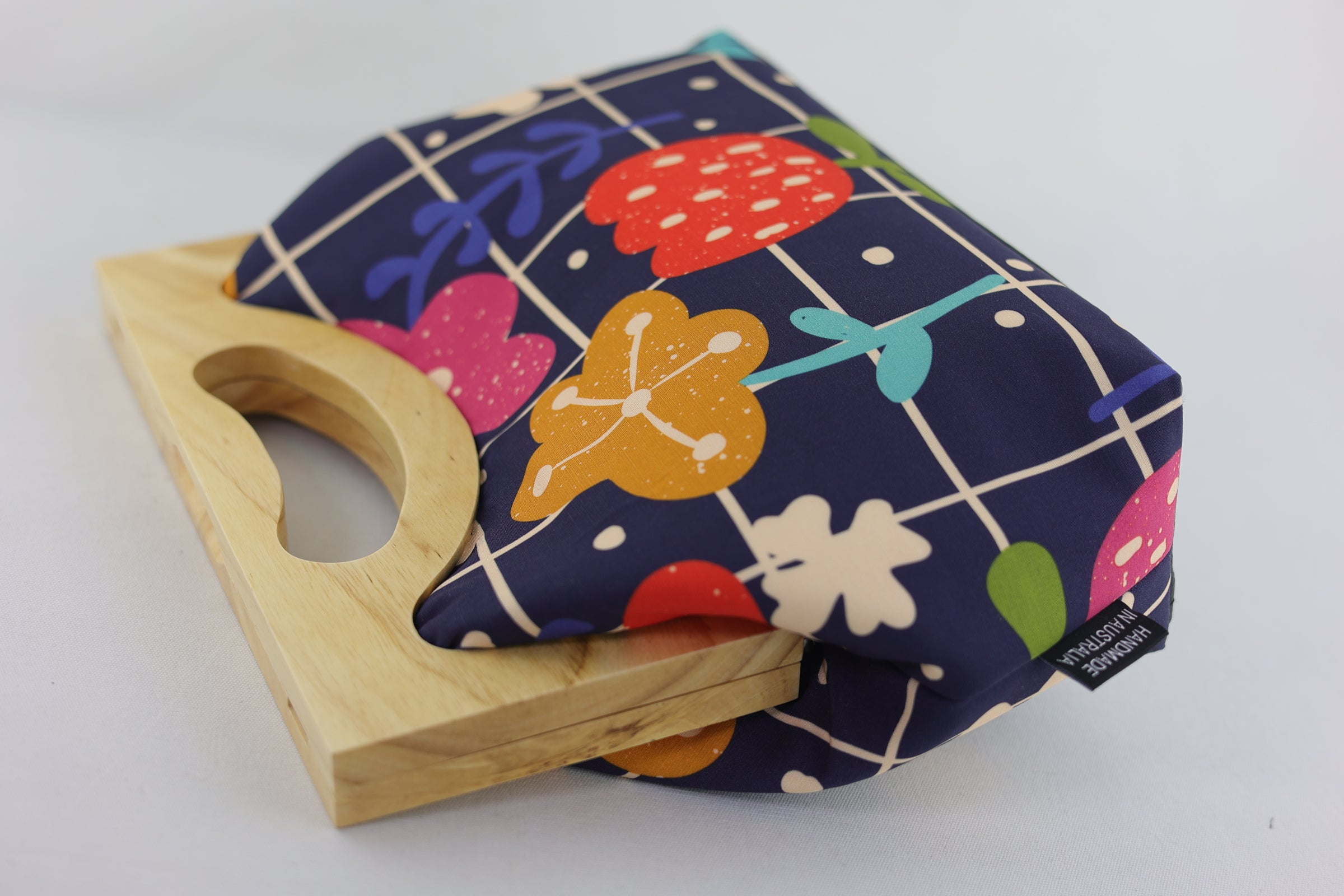 Spring Lawn Navy Medium Size Wood Frame Bag | PINK OASIS