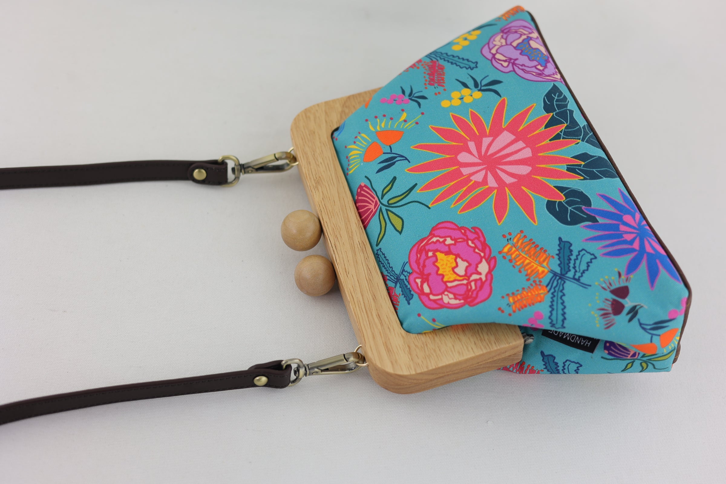 Bright & Bold Flowers Clutch | PINK OASIS