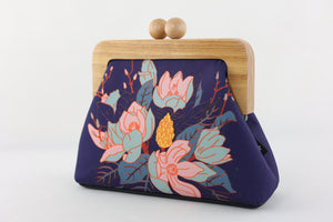 Magnolia Navy Clutch | PINK OASIS