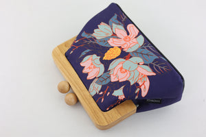 Magnolia Navy Clutch | PINK OASIS