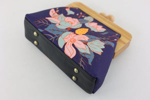 Magnolia Navy Clutch | PINK OASIS