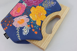 Peonies Garden Medium Size Wood Frame Bag | PINK OASIS