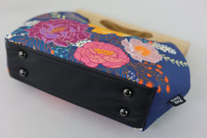Peonies Garden Medium Size Wood Frame Bag | PINK OASIS