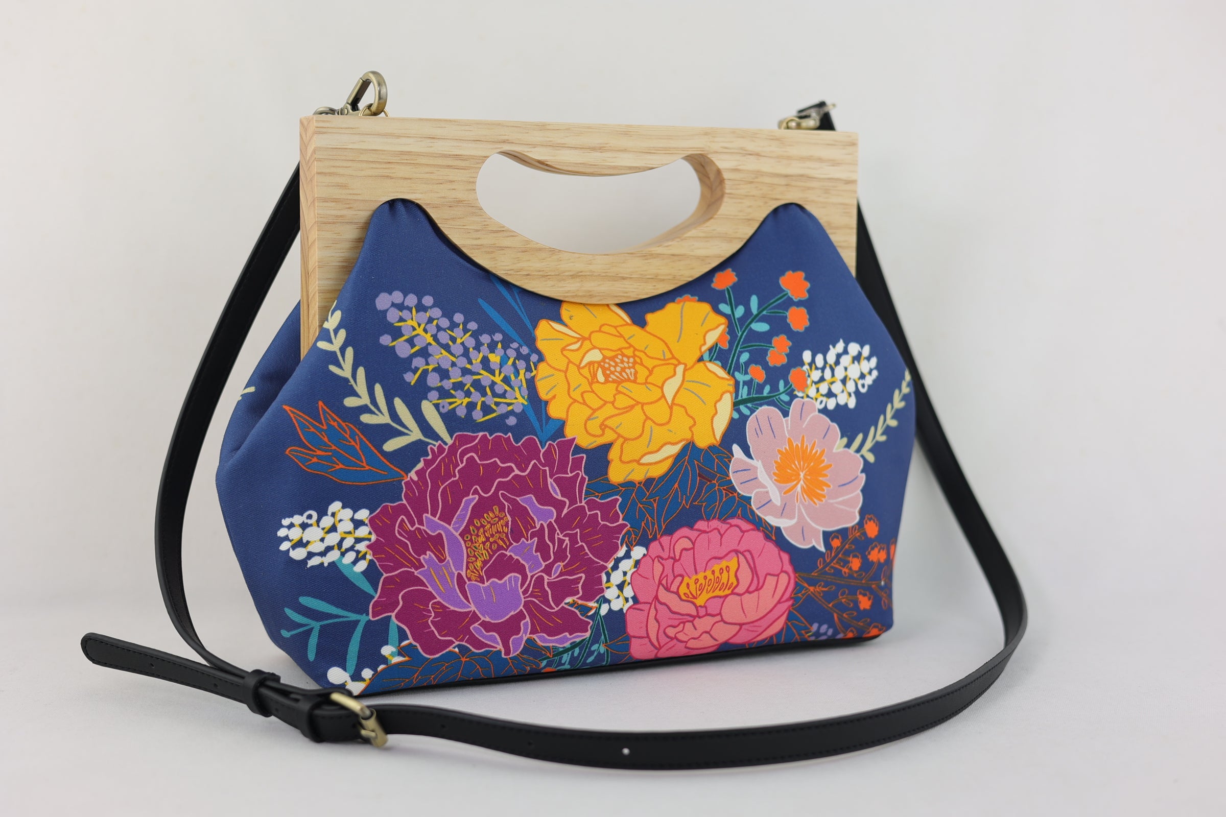 Peonies Garden Medium Size Wood Frame Bag | PINK OASIS