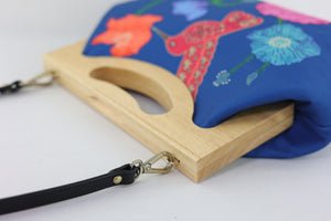 Poppies & Hummingbird Medium Size Wood Frame Bag | PINK OASIS