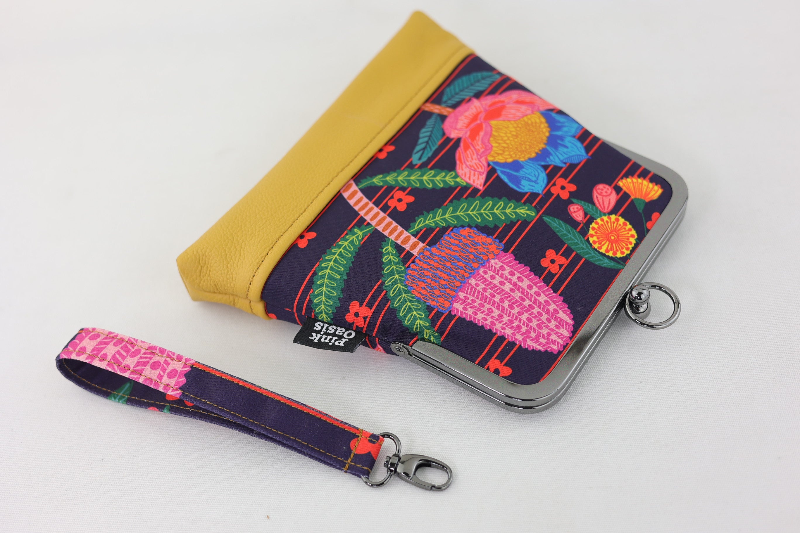 Australian Native Flowers (Mustard Bottom) Wristlet | PINK OASIS