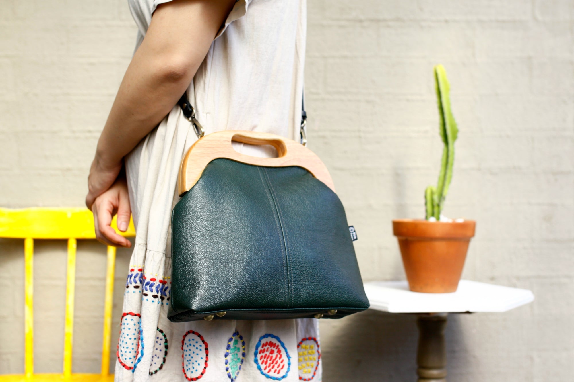 Women's Luxury Ebony Black Leather Bag | PINKOASIS
