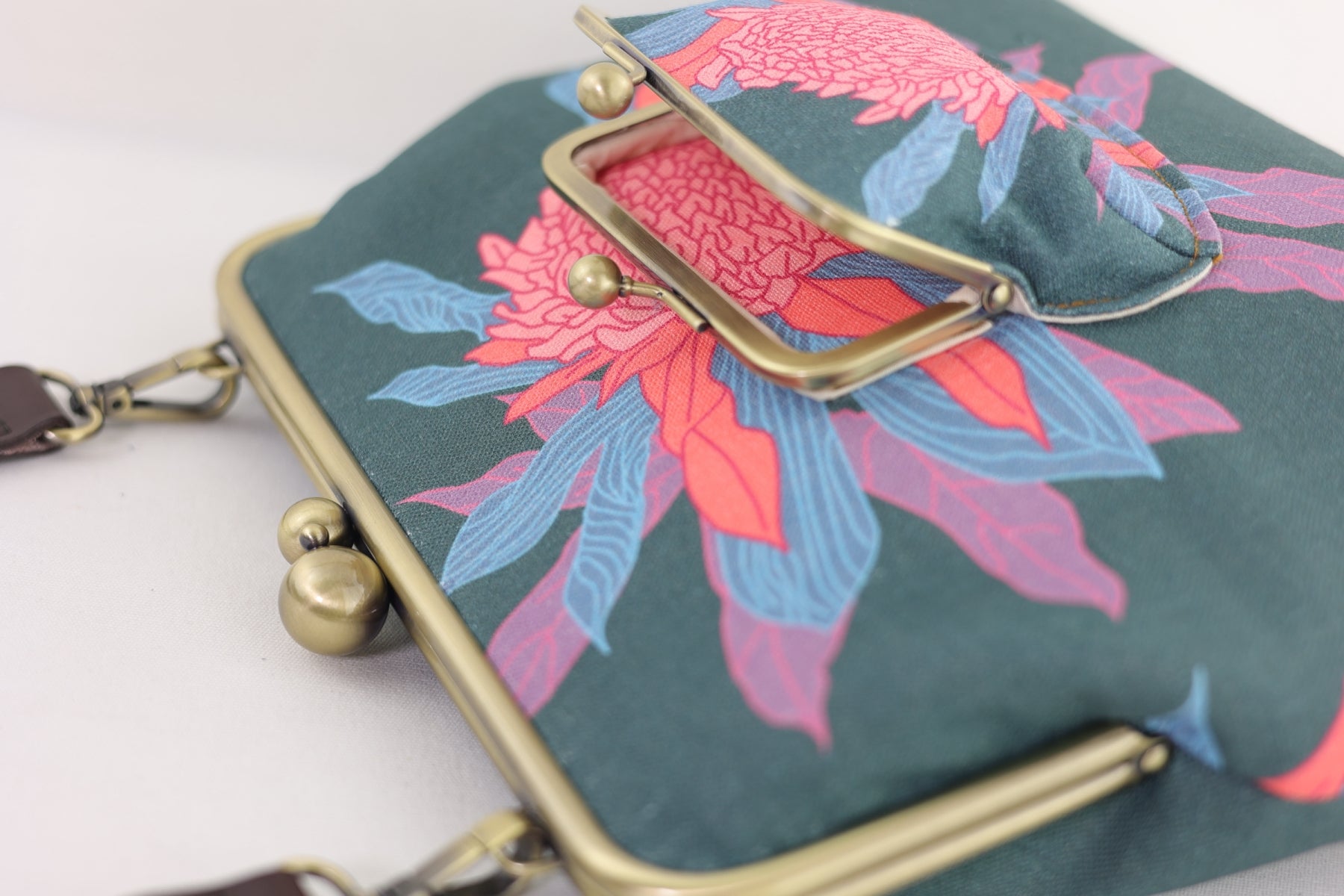 Torch Ginger Flower Emerald Handbag and Crossbody Bag | PINK OASIS