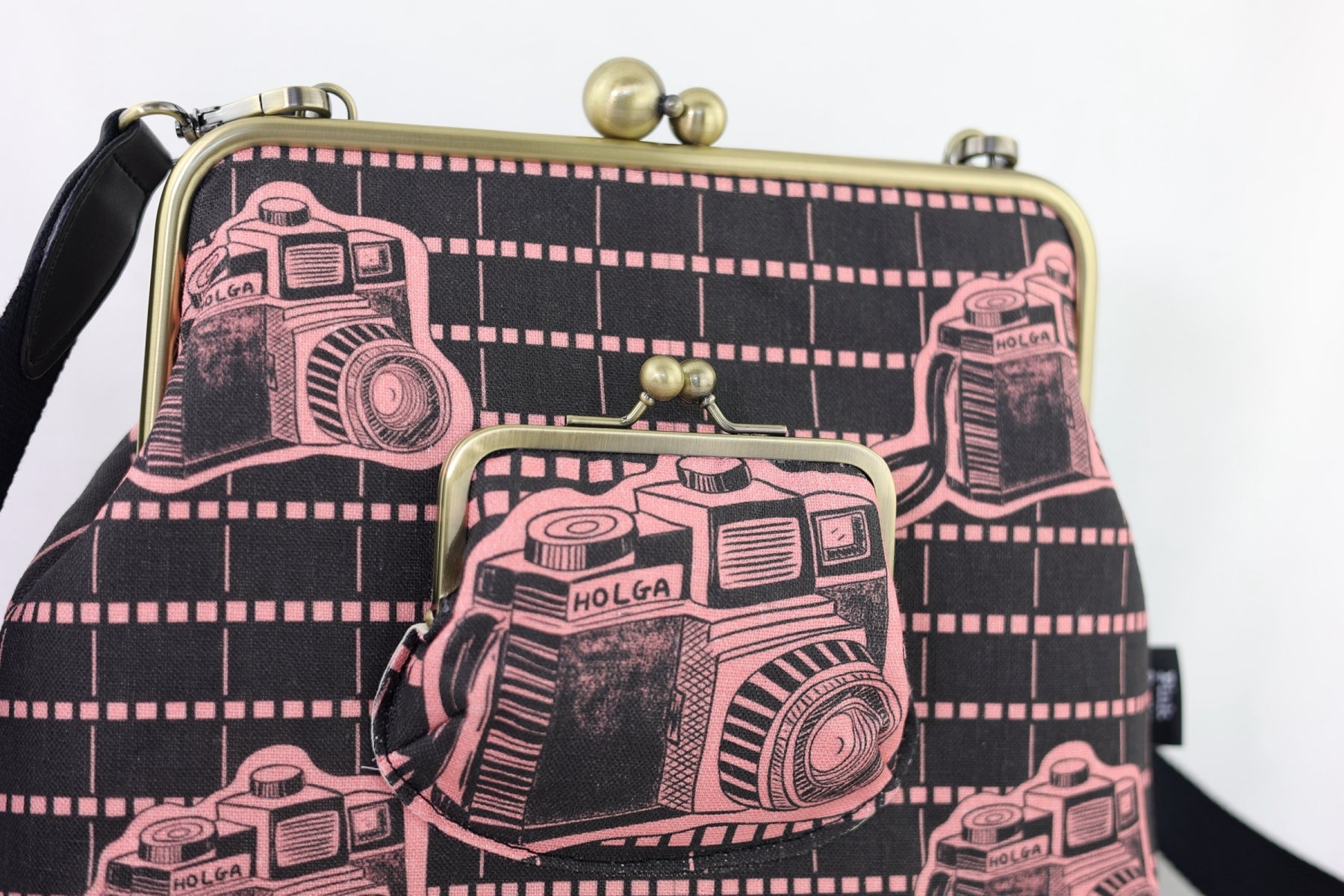 Vintage Camera Handbag and Crossbody 2 Way Bag | PINK OASIS