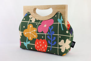 Spring Lawn Floral Medium Size Wood Frame Bag | PINK OASIS