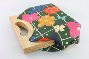 Spring Lawn Floral Medium Size Wood Frame Bag | PINK OASIS
