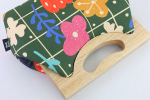 Spring Lawn Floral Medium Size Wood Frame Bag | PINK OASIS