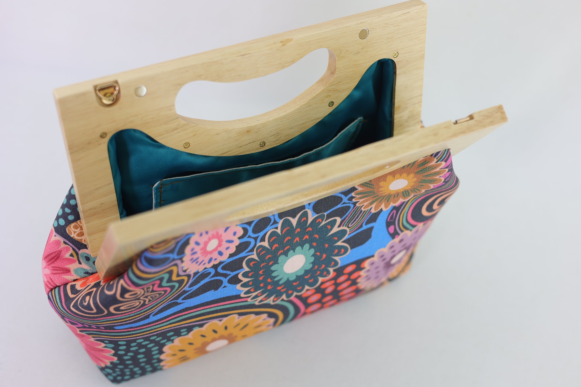 Gerberas Floral Medium Size Wood Frame Bag | PINK OASIS