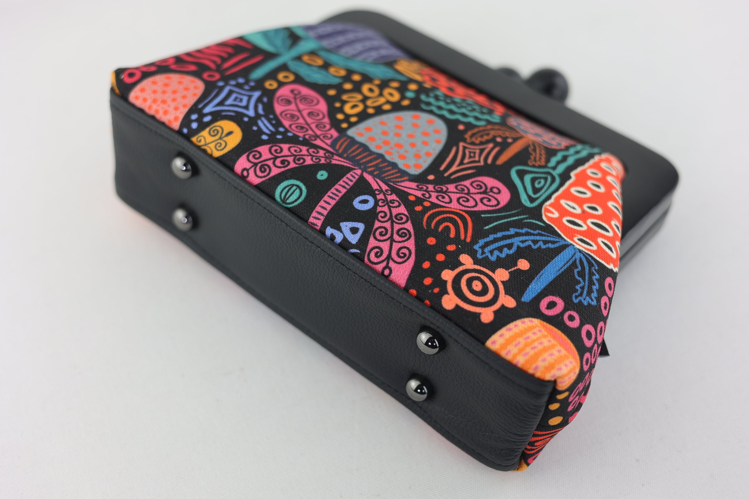 Banksia Garden Clutch | PINK OASIS