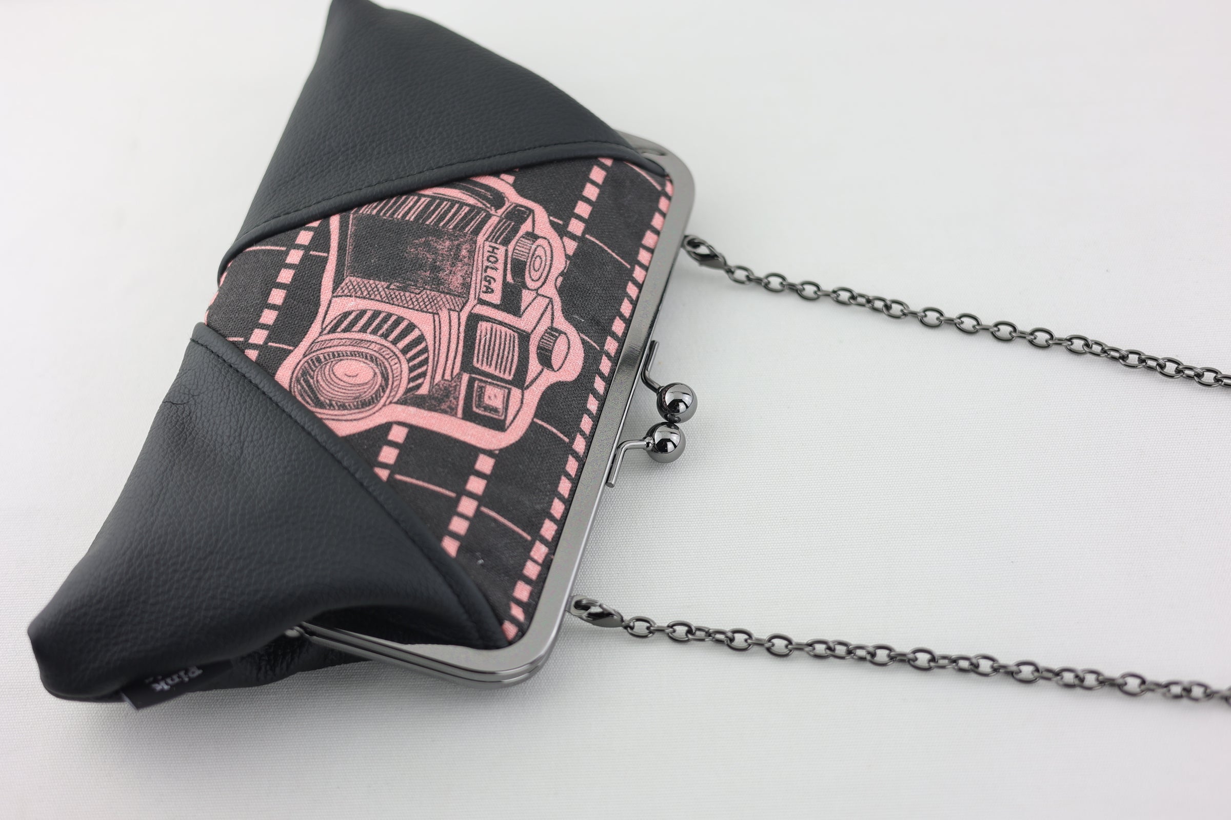 Vintage Camera Kisslock Clutch with Chain Strap | PINK OASIS