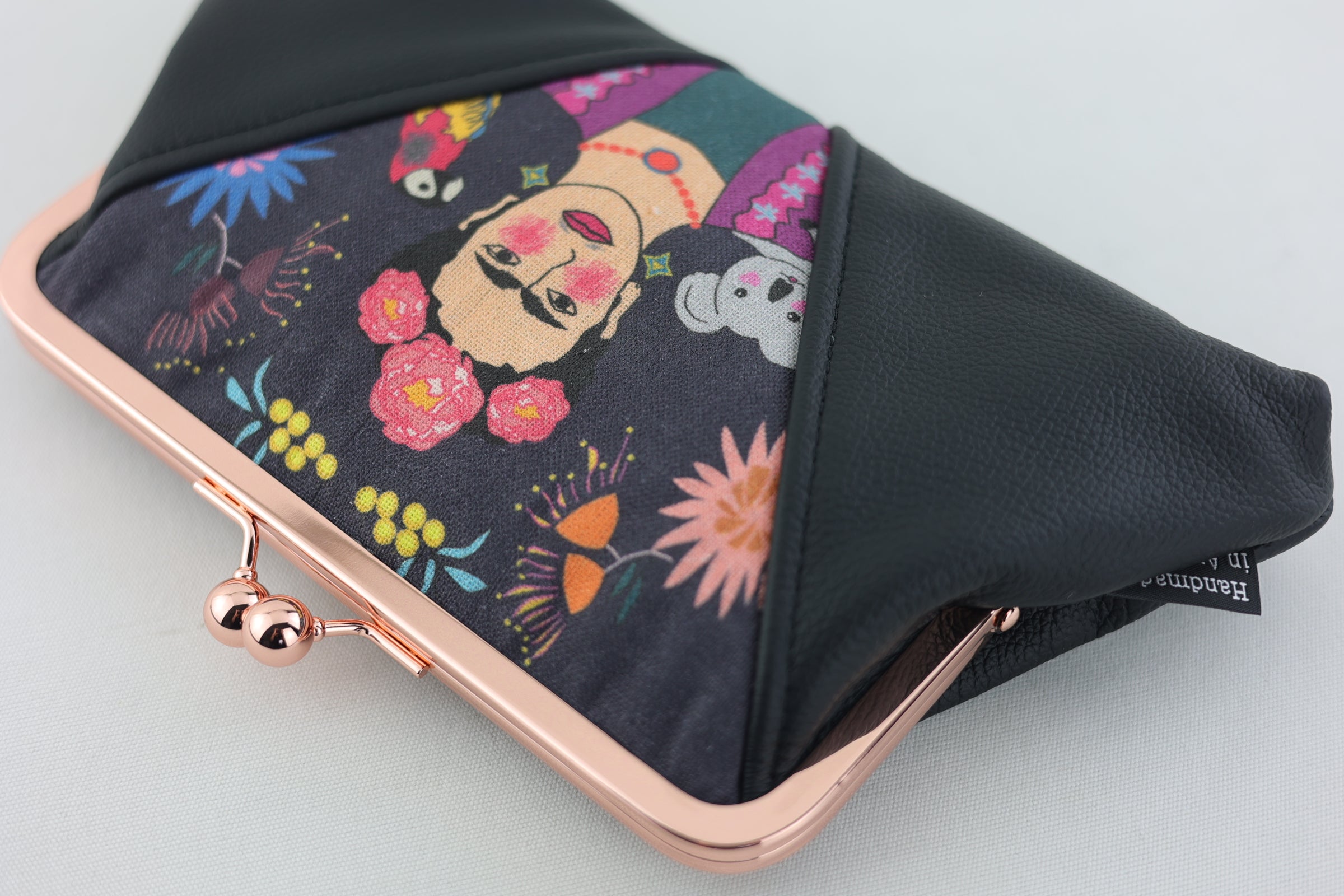 Frida Down Under Kisslock Clutch with Chain Strap | PINK OASIS