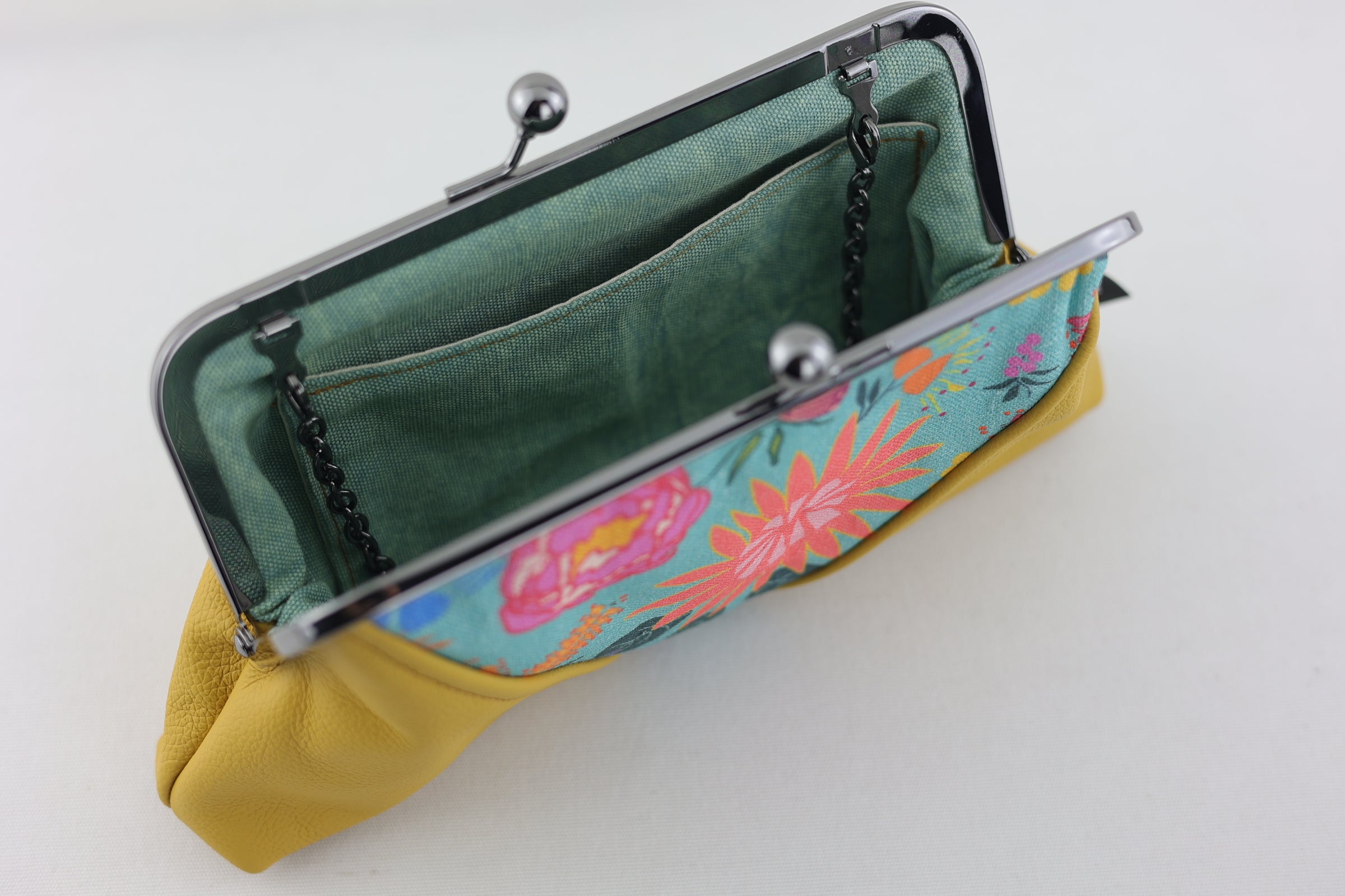 Bright & Bold Flowers Kisslock Clutch with Chain Strap | PINK OASIS