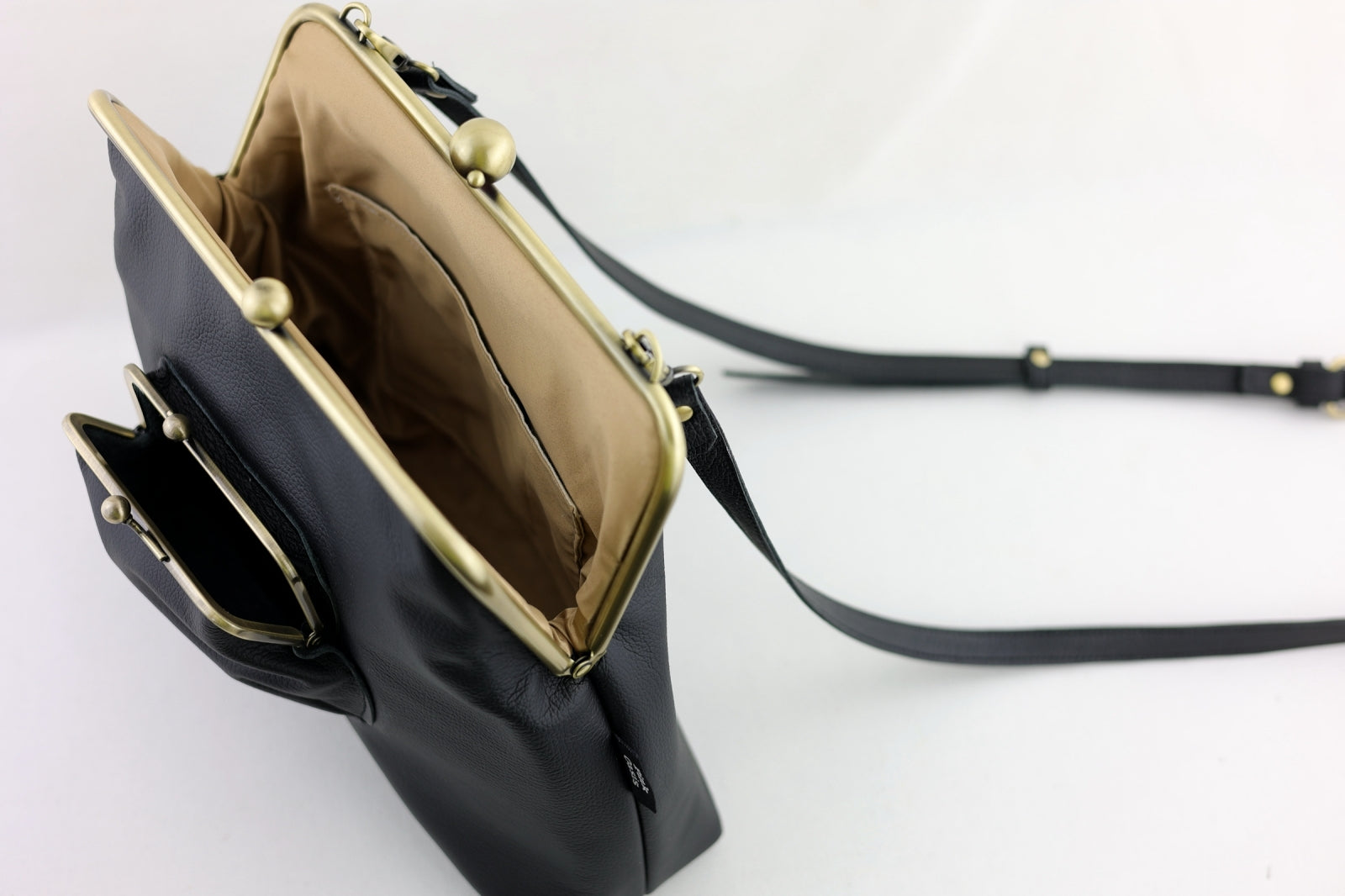 Handmade Ebony Black Leather Crossbody Bag | PINK OASIS