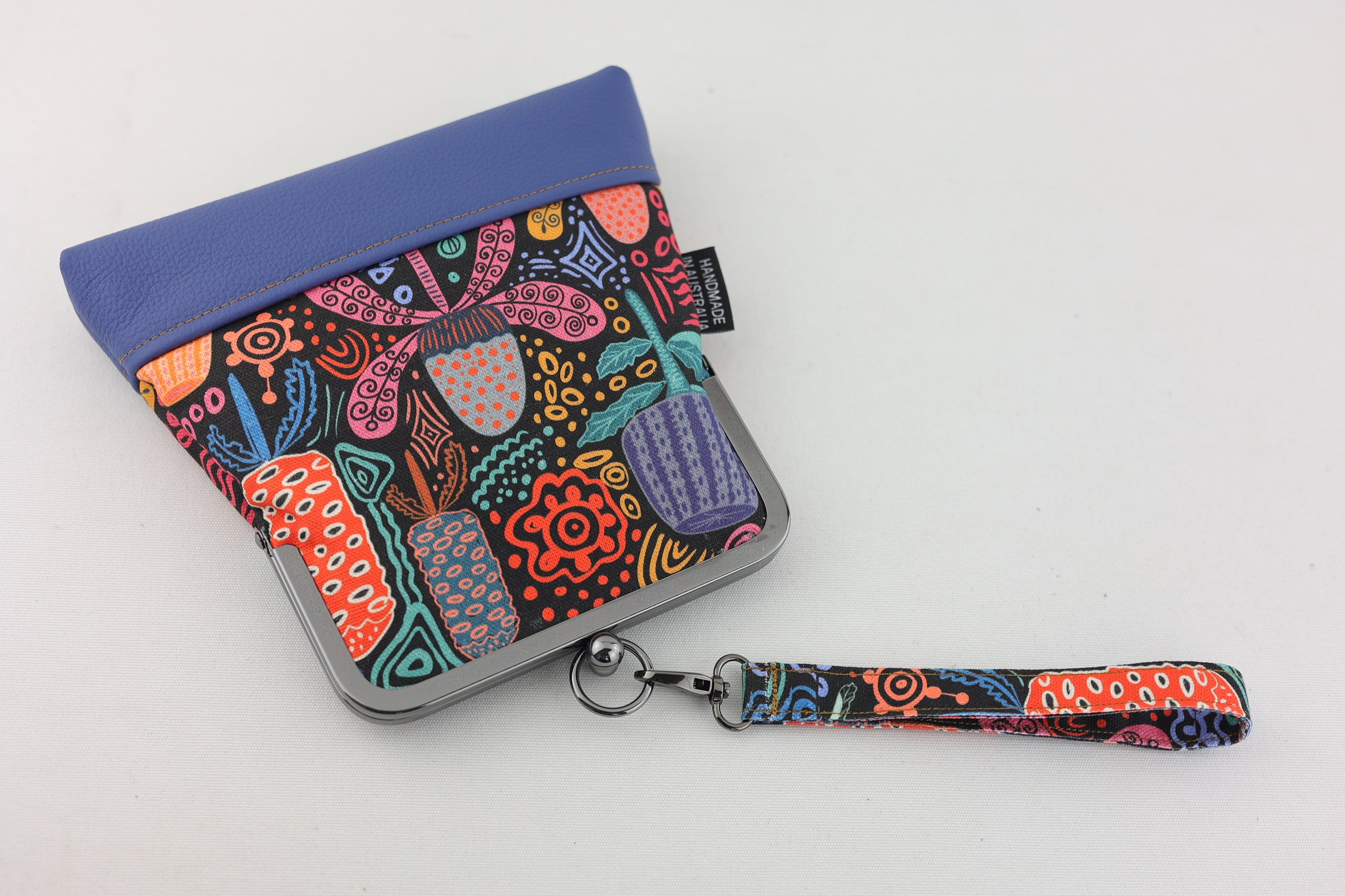 Banksia Garden Blue Bottom Wristlet | PINK OASIS