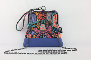 Banksia Garden Blue Bottom Wristlet | PINK OASIS