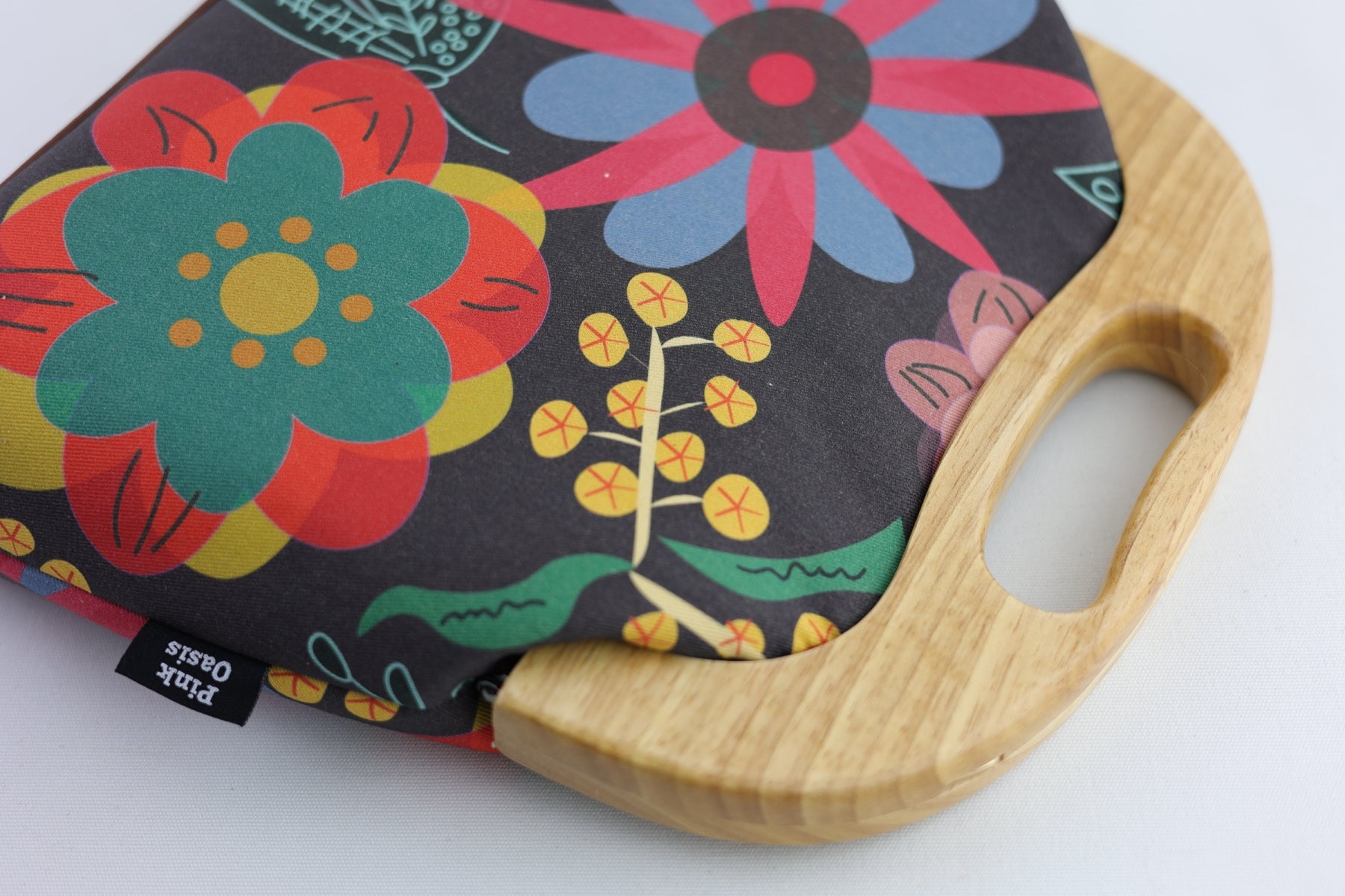 Backyard Garden Flowers Women's Clutch Bag | PINK OASIS