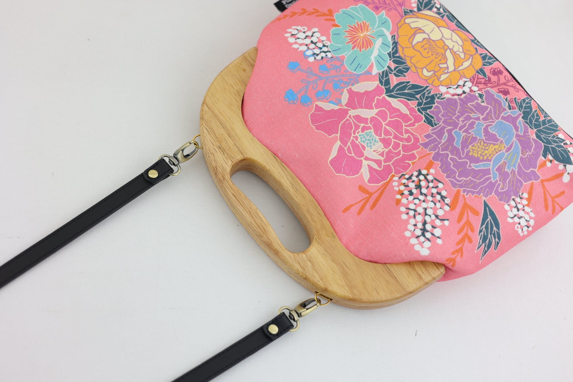 Peonies Garden Pink Large Wood Frame Bag | PINK OASIS