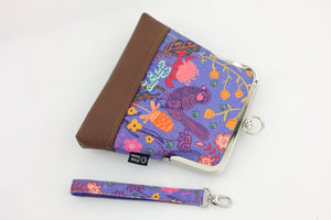 Blue Wren Waratah & Banksia Wristlet | PINK OASIS