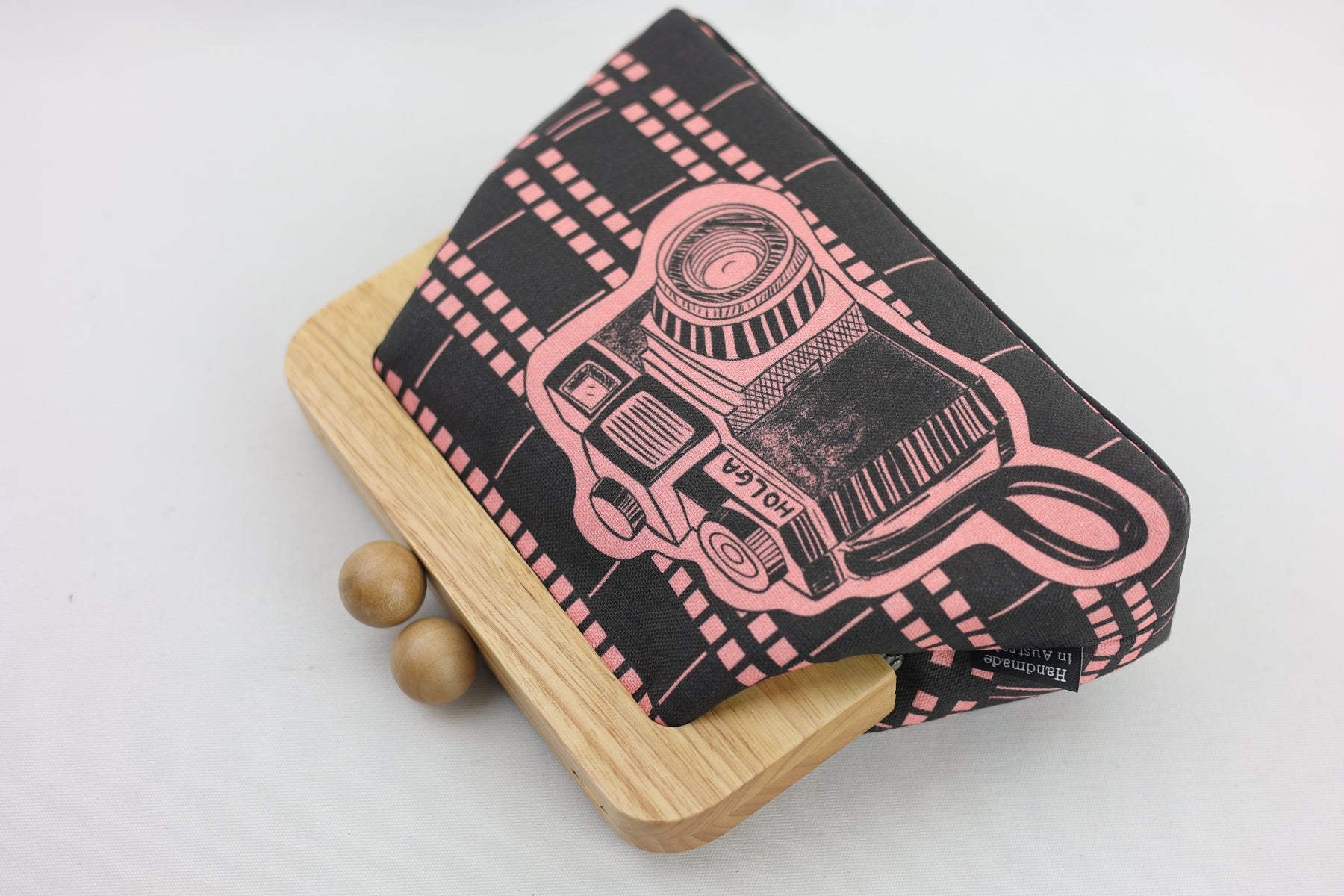 Vintage Camera Clutch | PINK OASIS