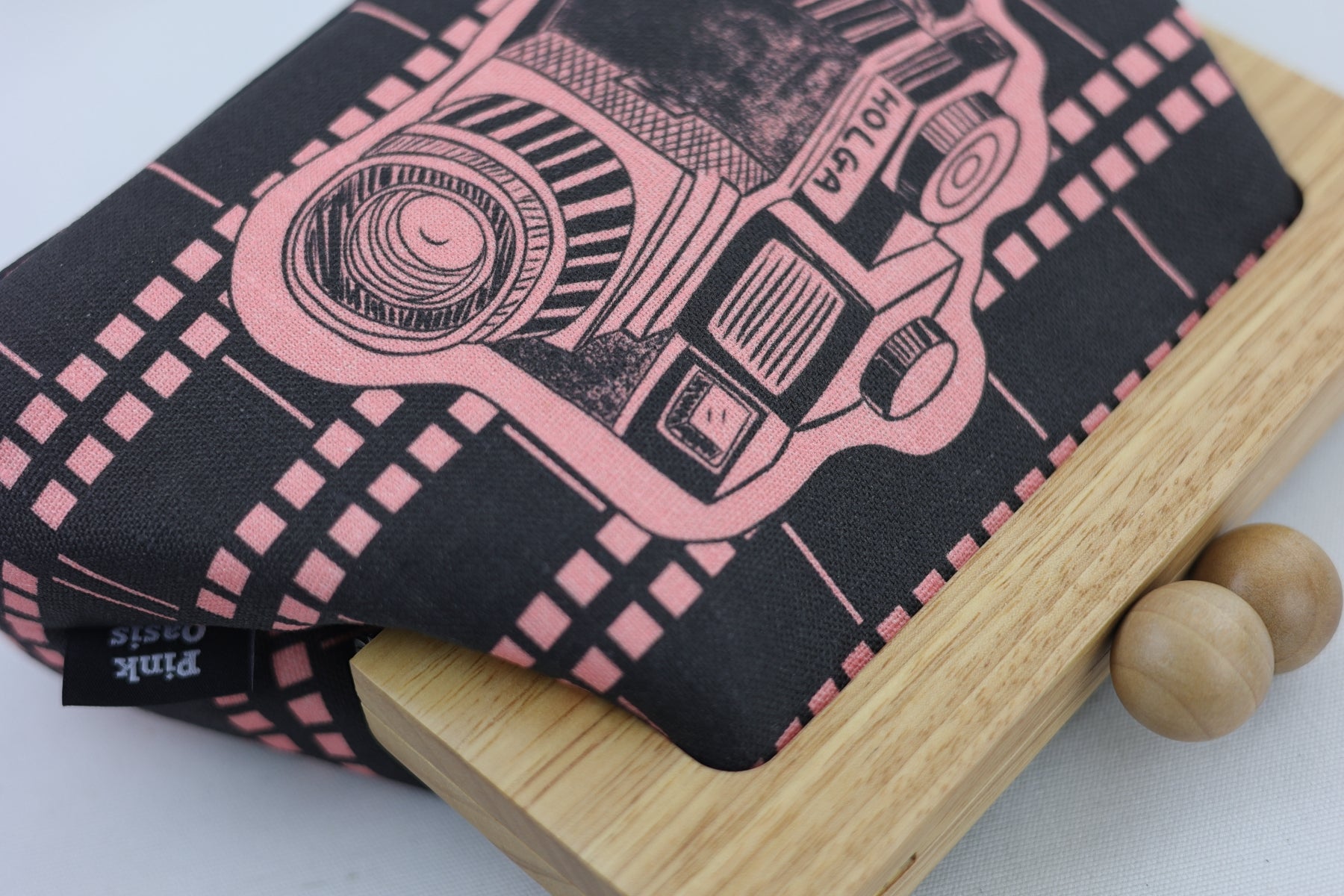 Vintage Camera Clutch | PINK OASIS