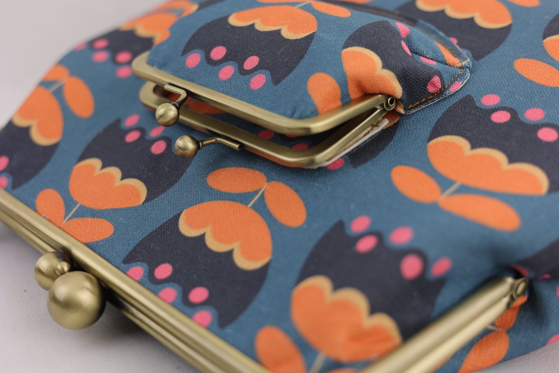 Tulip Flowers Handbag and Crossbody 2 Way Bag | PINK OASIS