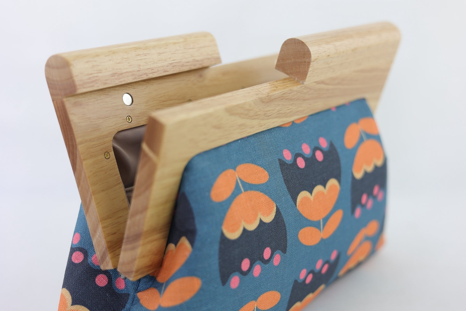 Tulip Flowers Wood Frame Bag | PINK OASIS