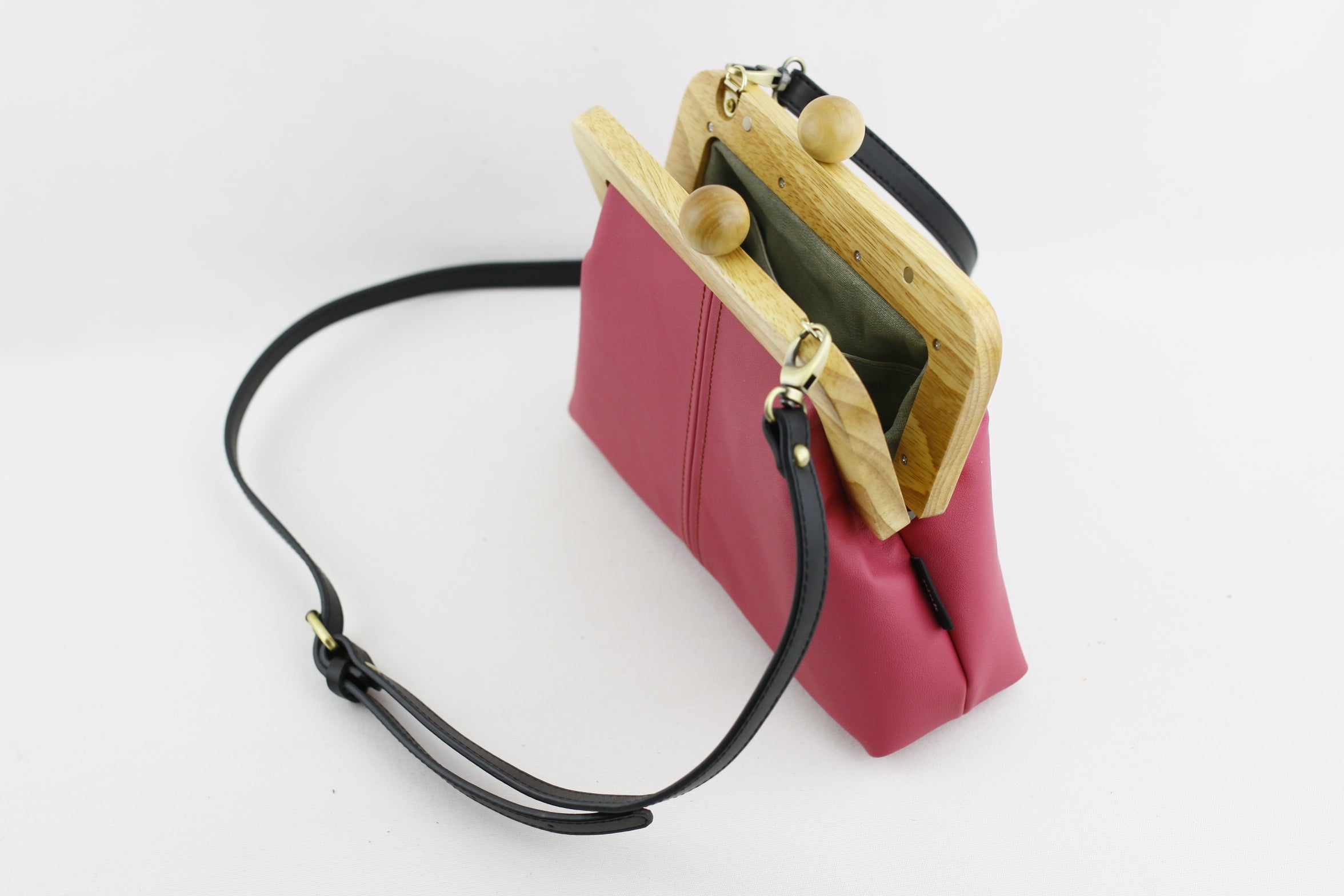 Women's Fuchsia Genuine Leather Clutch Bag with Strap | PINKOASIS