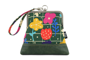 Spring Lawn Wristlet | PINK OASIS