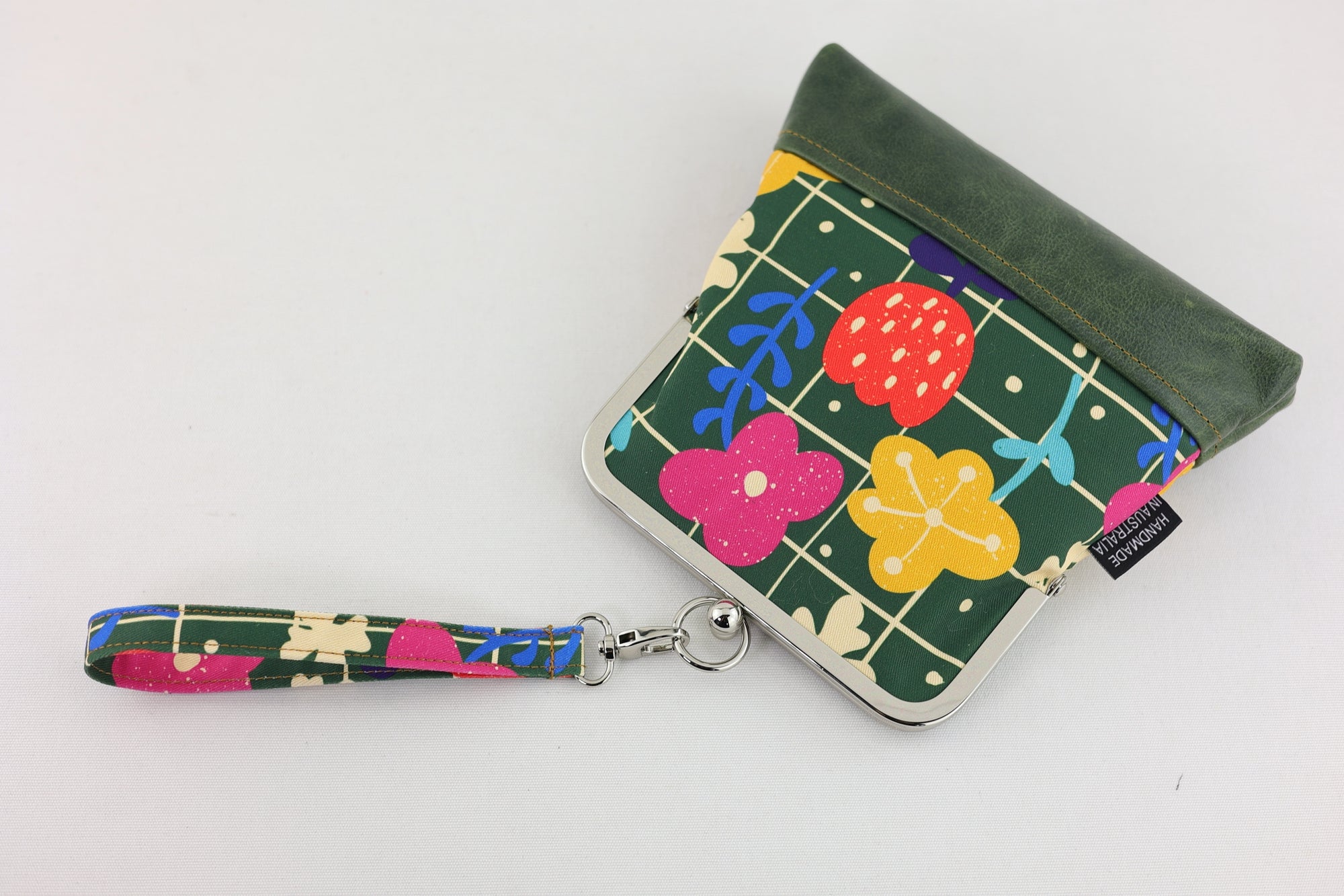 Spring Lawn Wristlet | PINK OASIS