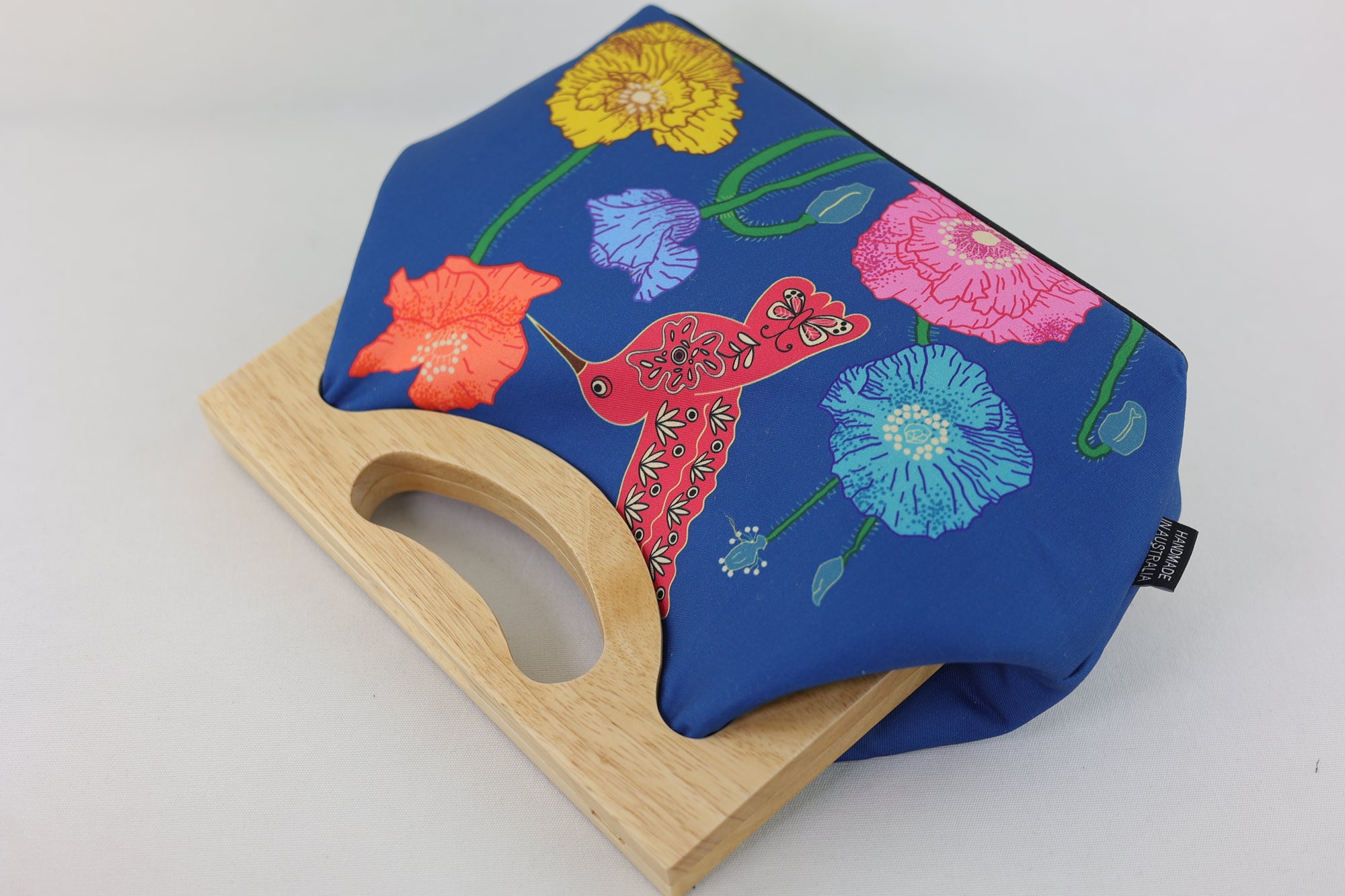 Poppies & Hummingbird Medium Size Wood Frame Bag | PINK OASIS
