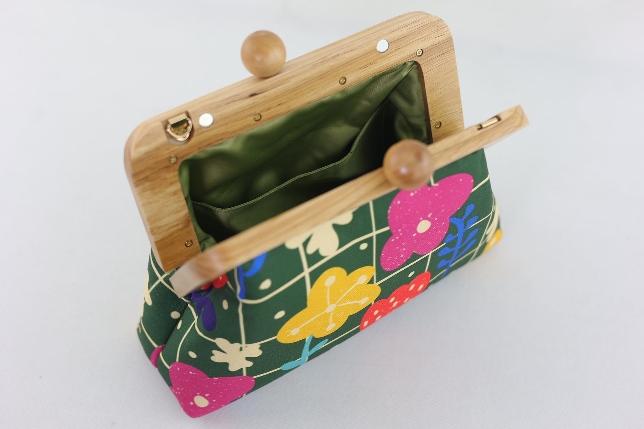 Spring Lawn Clutch | PINK OASIS