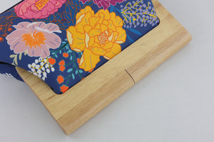 Peonies Garden Wood Frame Bag | PINK OASIS