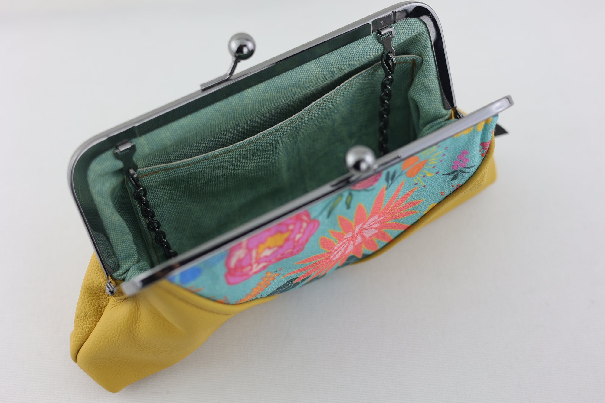 Bright & Bold Flowers Kisslock Clutch with Chain Strap | PINK OASIS