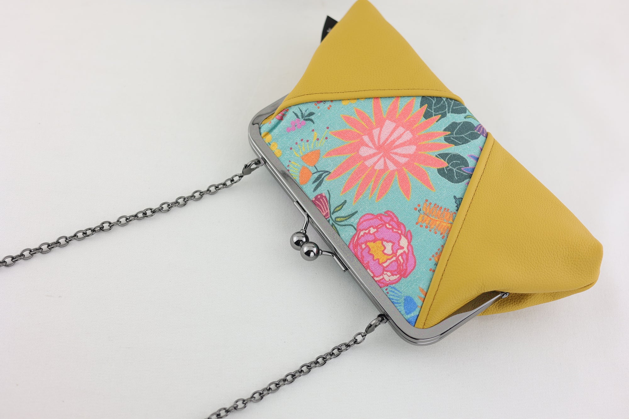 Bright & Bold Flowers Kisslock Clutch with Chain Strap | PINK OASIS
