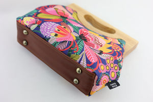 Wild Protea Navy Flower Medium Women's Clutch Bag | PINK OASIS