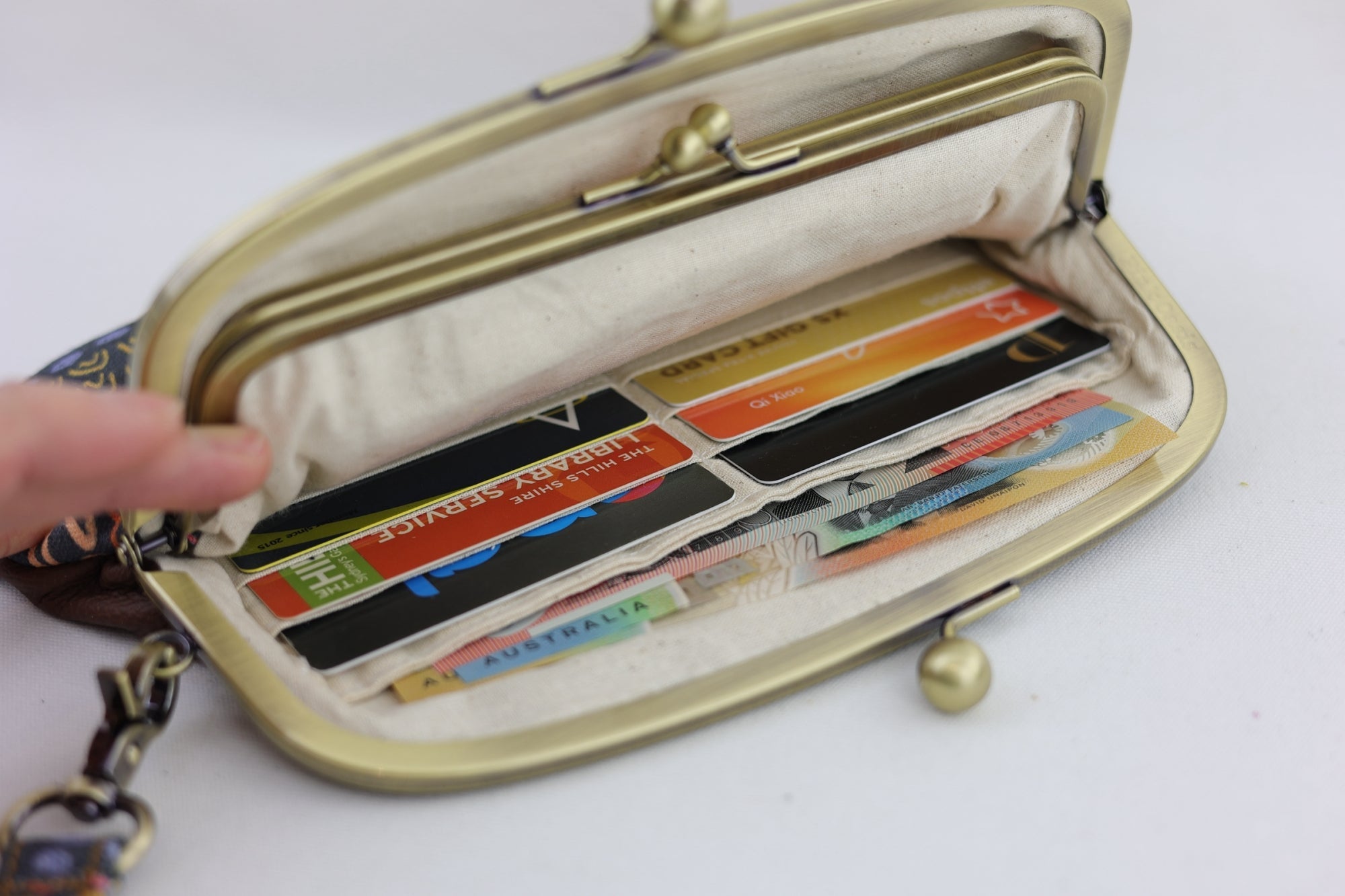Kisslock Wristlet Wallet Handmade in Australia | PINK OASIS