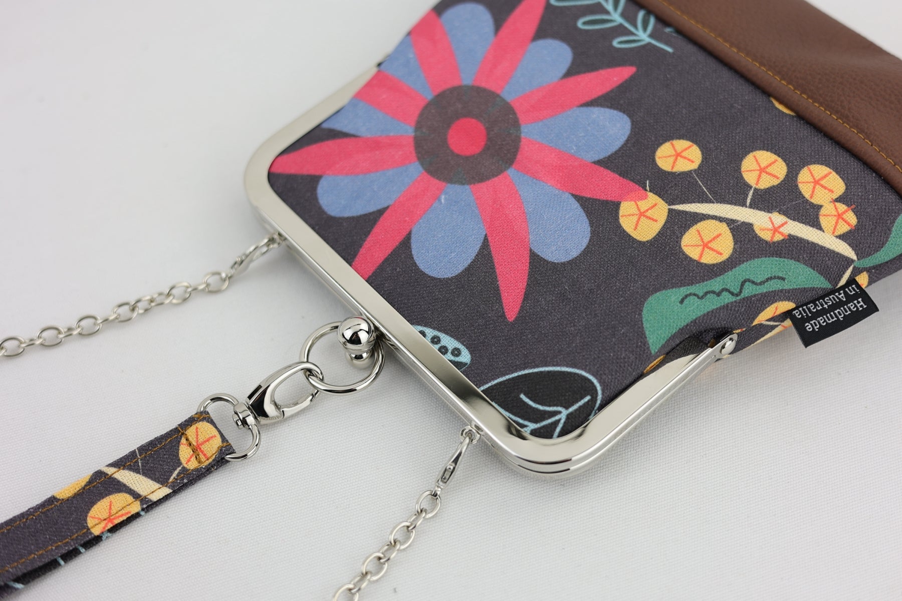 Backyard Garden Wristlet | PINK OASIS