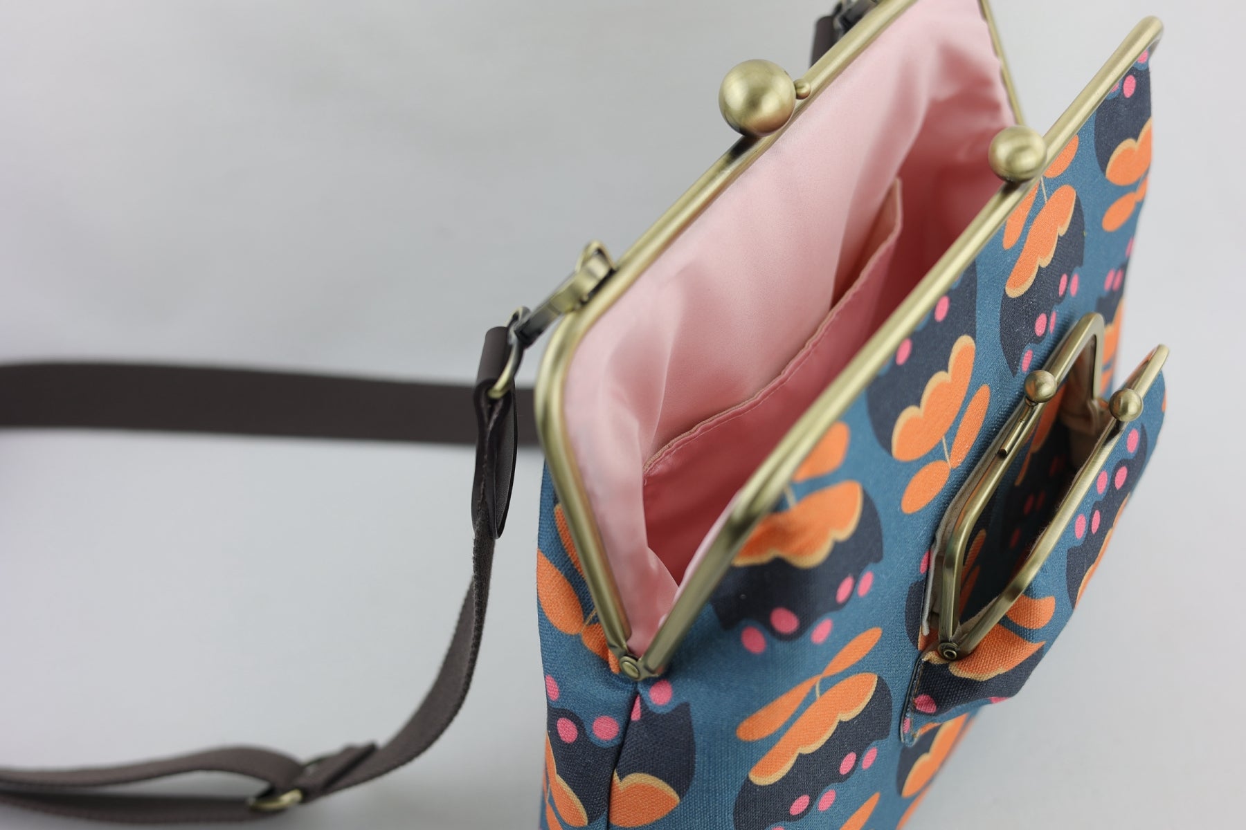 Tulip Flowers Handbag and Crossbody 2 Way Bag | PINK OASIS