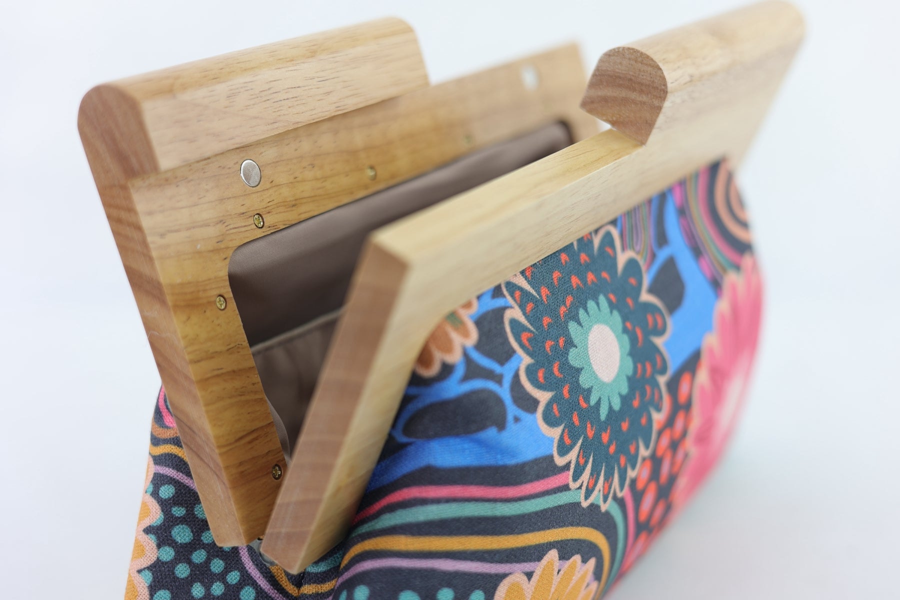 Gerberas Wood Frame Bag | PINK OASIS