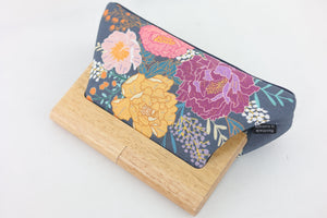 Peonies Garden Wood Frame Bag | PINK OASIS